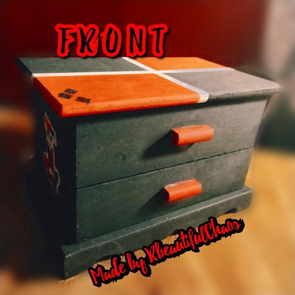 Harley Quinn Jewelry/trinket box *FREE MIRROR!* - Picture 1 of 6
